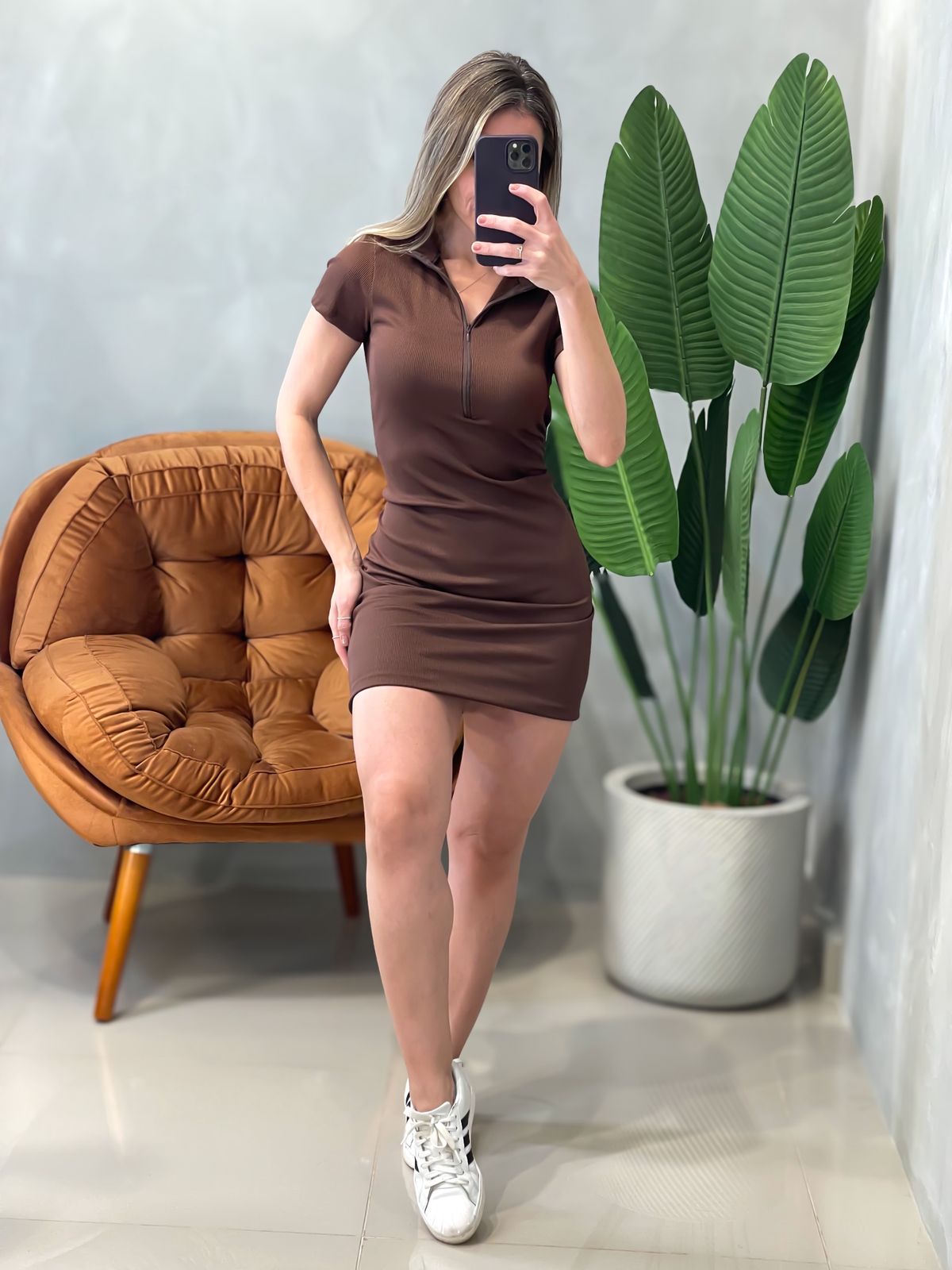 Vestido Curto em Ribana Manga Curta com Gola e Zíper Jaqueline Ref. 1670