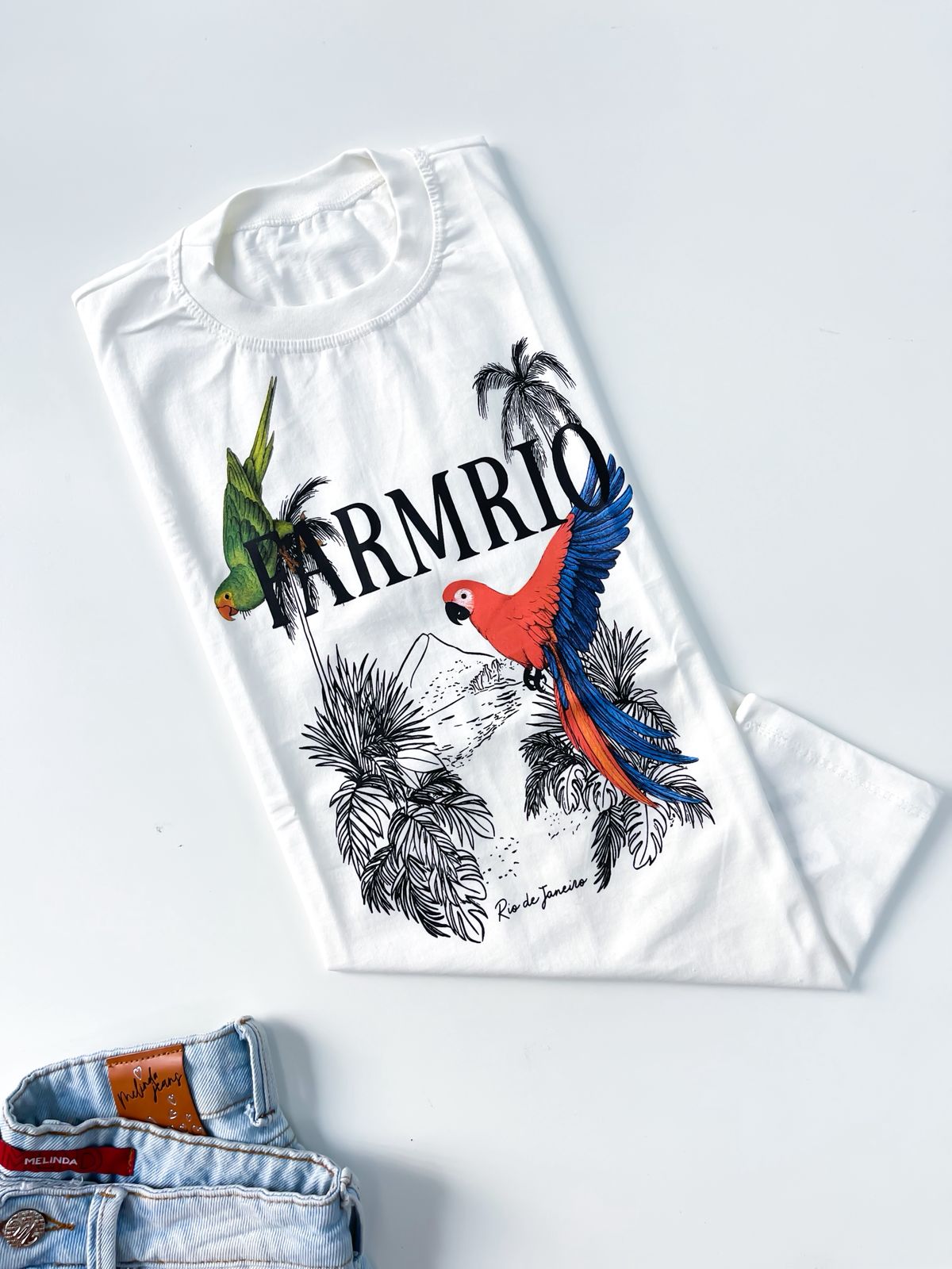 T-Shirt Feminina Estampas