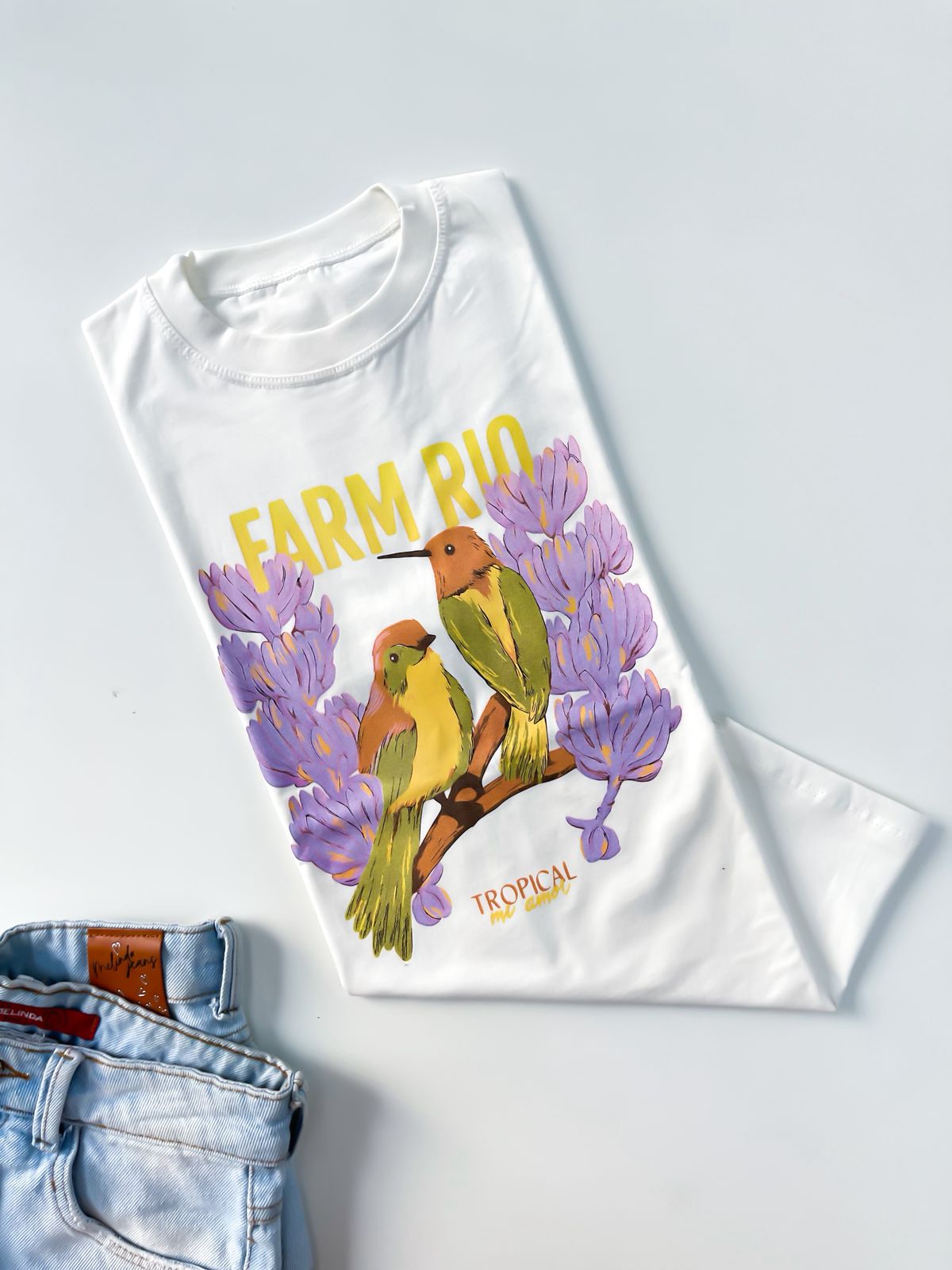 T-Shirt Feminina Estampas