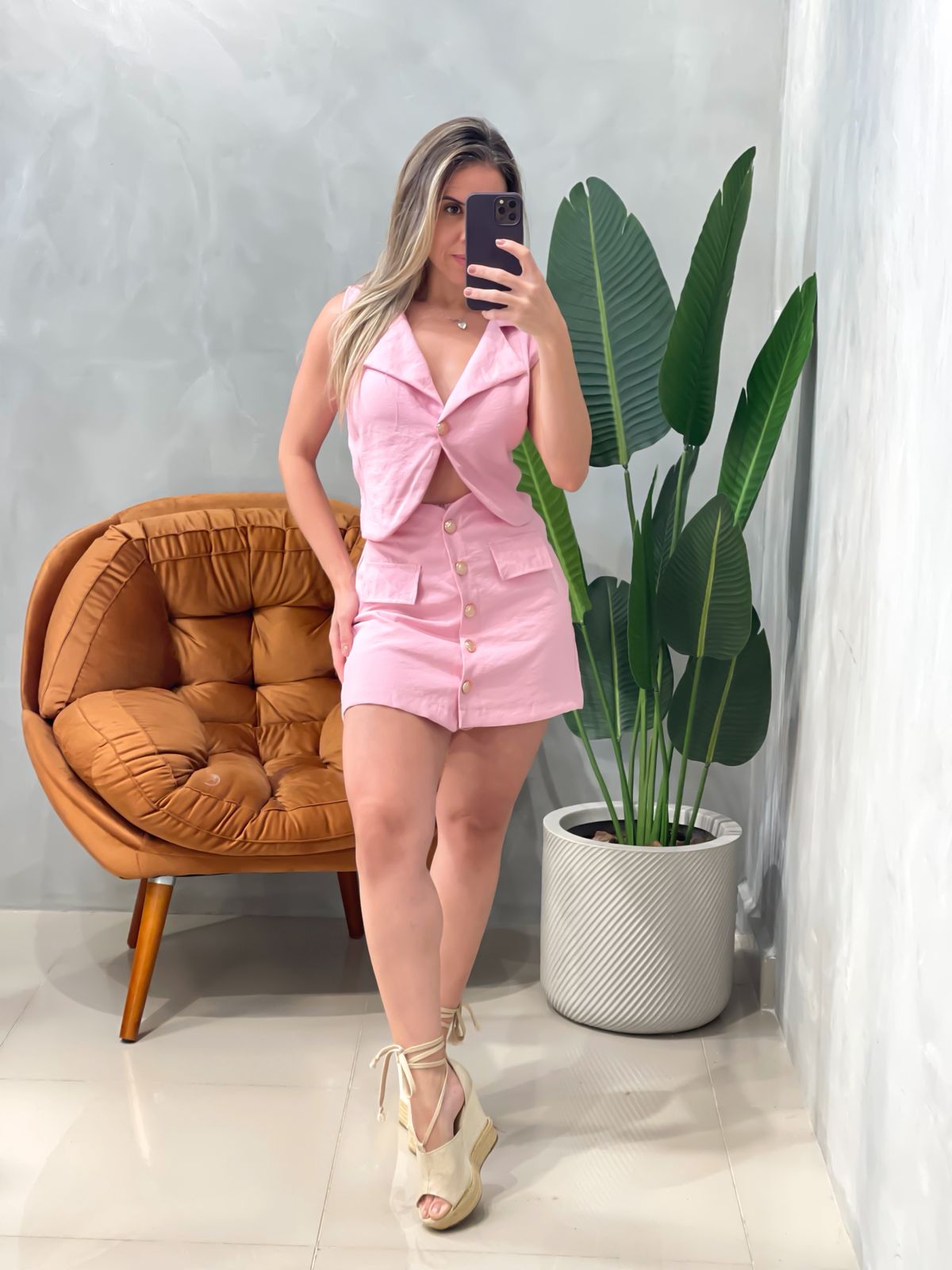 Macaquinho em Alfaiataria Sensoriale sem Mangas com Botões e Bolso Falsos Rose