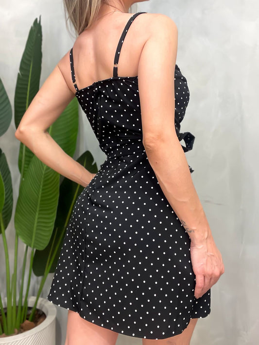 Macaquinho Vestido de Alça Transpassado com Estampa Poá Abigail