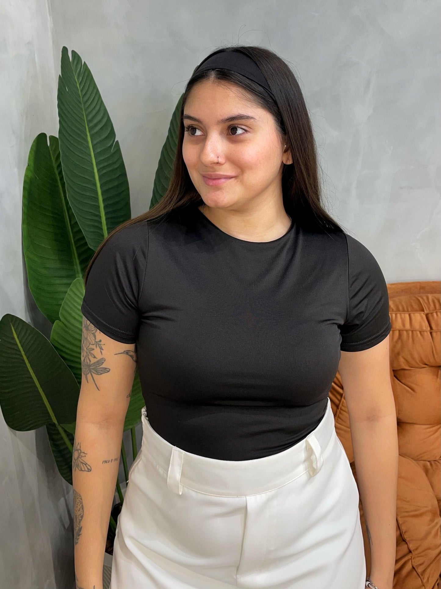 Cropped em Suplex Manga Curta e Gola Canoa