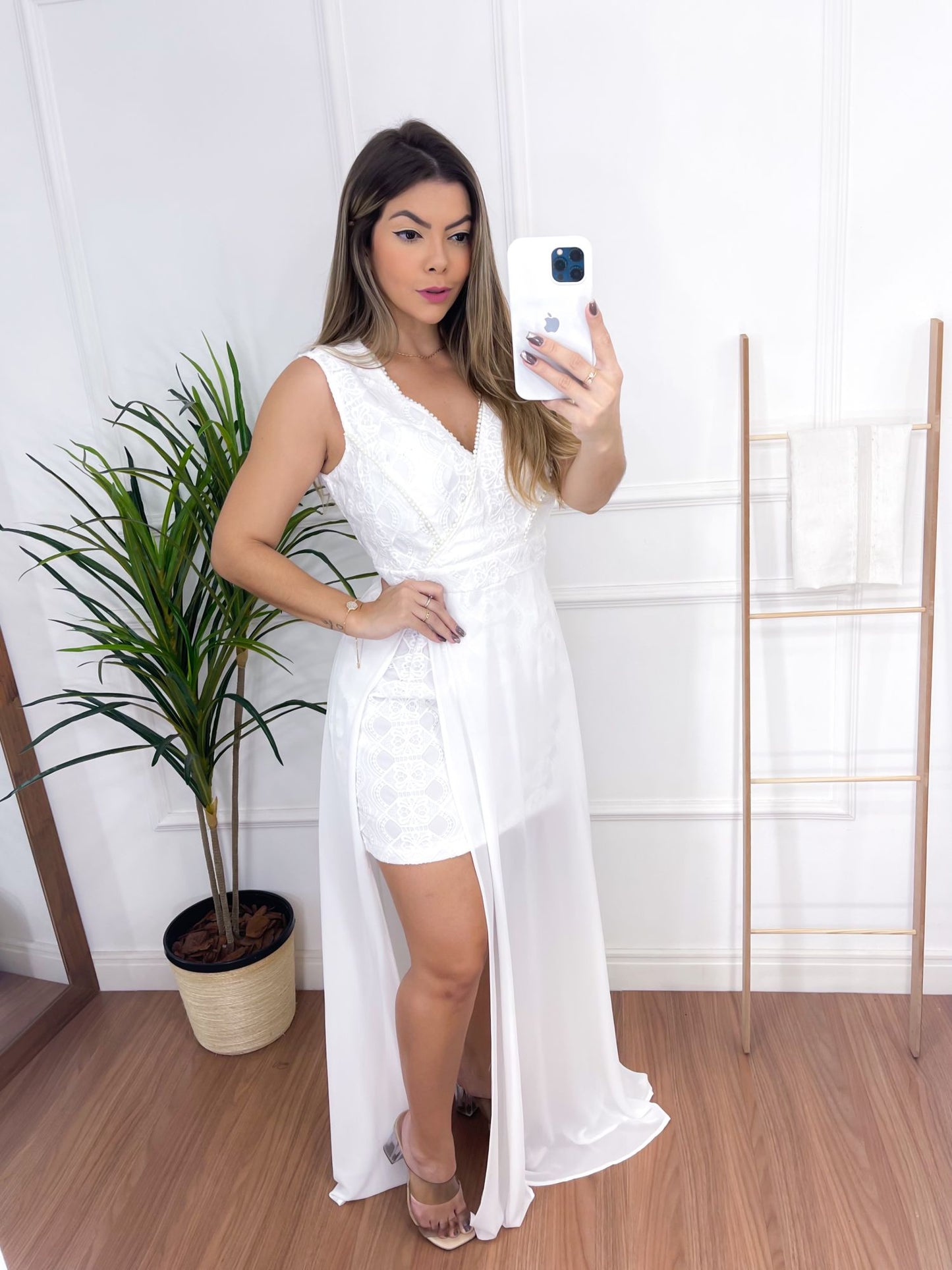 Vestido Feminino Confortável e Estiloso em Gripir e Crepe
