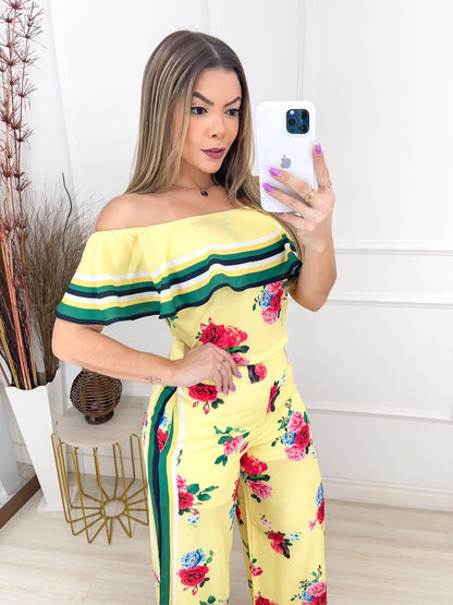 Roupas Femininas/Conjunto  / cropped e calça / estampada / flores / listra / cr
