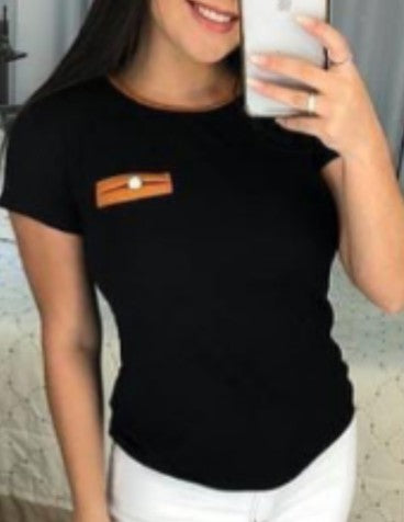 Blusinha feminina camiseta de bolsinho moda blogueira