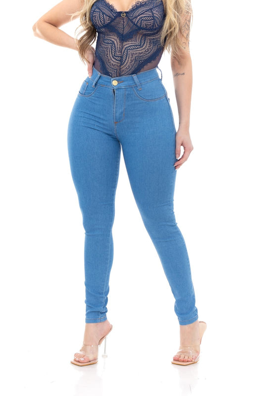 Jeans Skinny Azul Claro Délavé – Elegância e Ajuste Perfeito