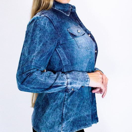 Camisa Jeans Escura Botões Manga Longa Desbotada / Roupas Femininas / Camisas E
