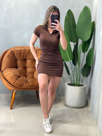 Vestido Curto em Ribana Manga Curta com Gola e Zíper Jaqueline Ref. 1670