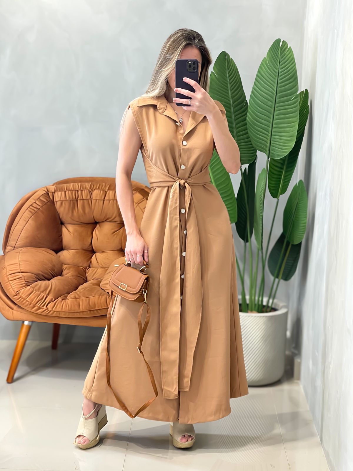 Vestido Longo em Alfaiataria Sensoriale com Botões e Amarração