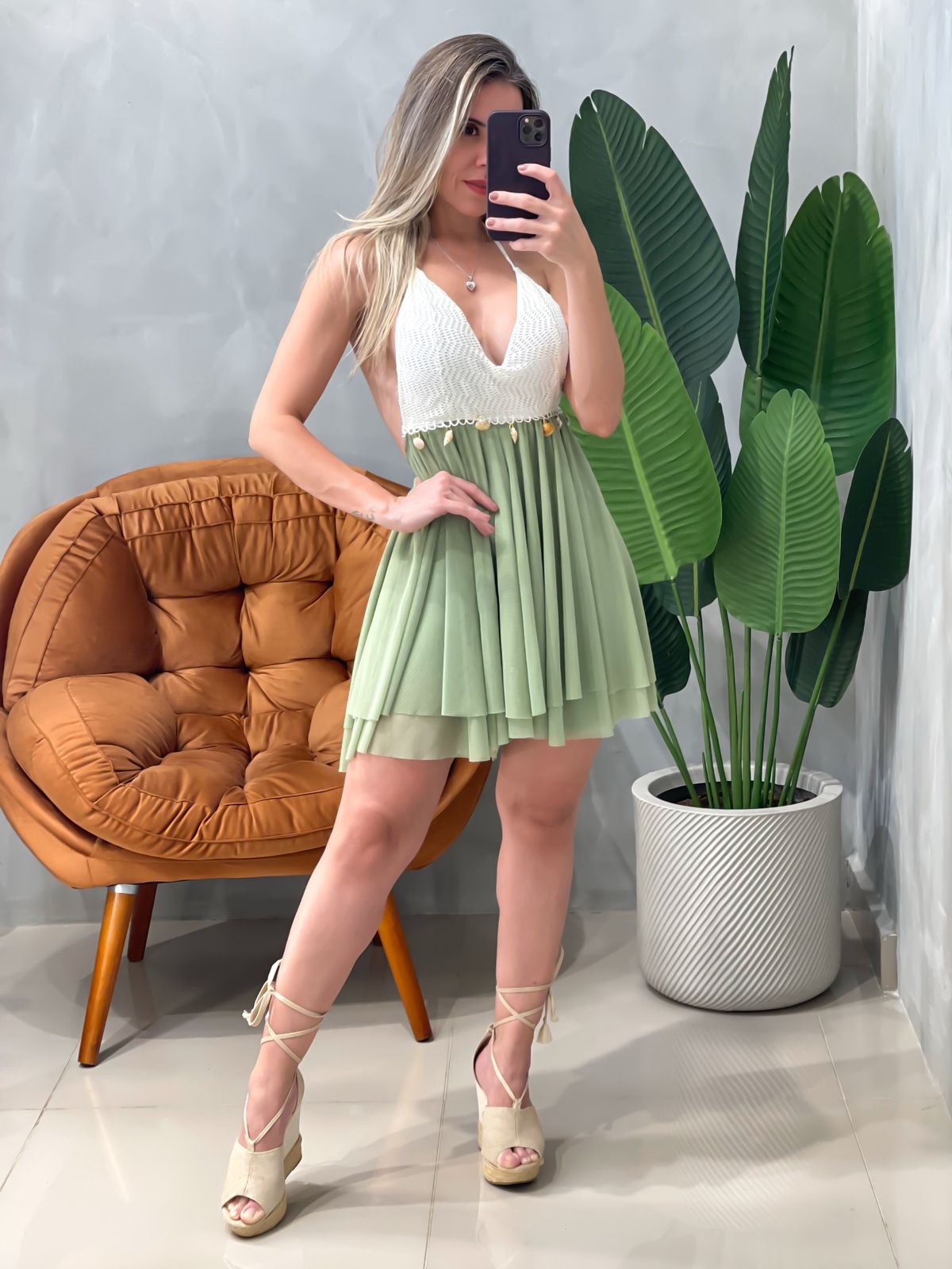 Macaquinho em Tule com Renda e Detalhe de Búzios