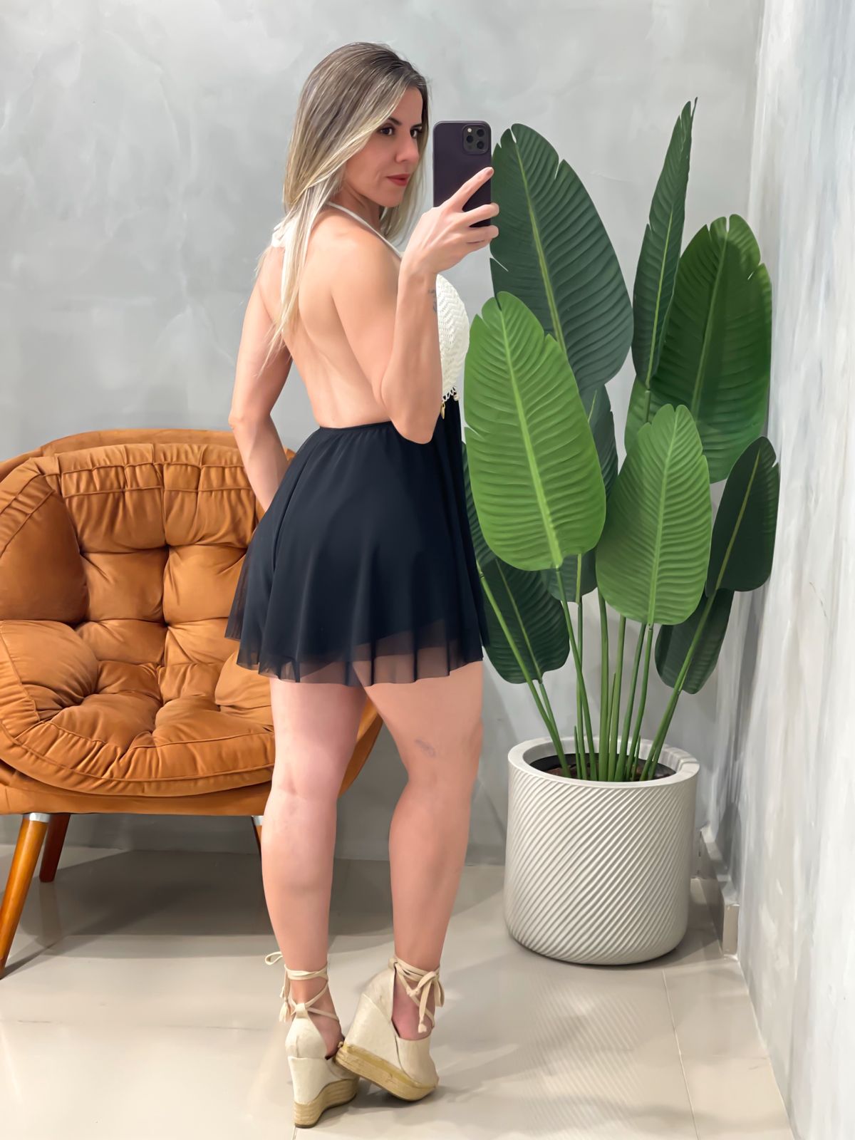 Macaquinho em Tule com Renda e Detalhe de Búzios