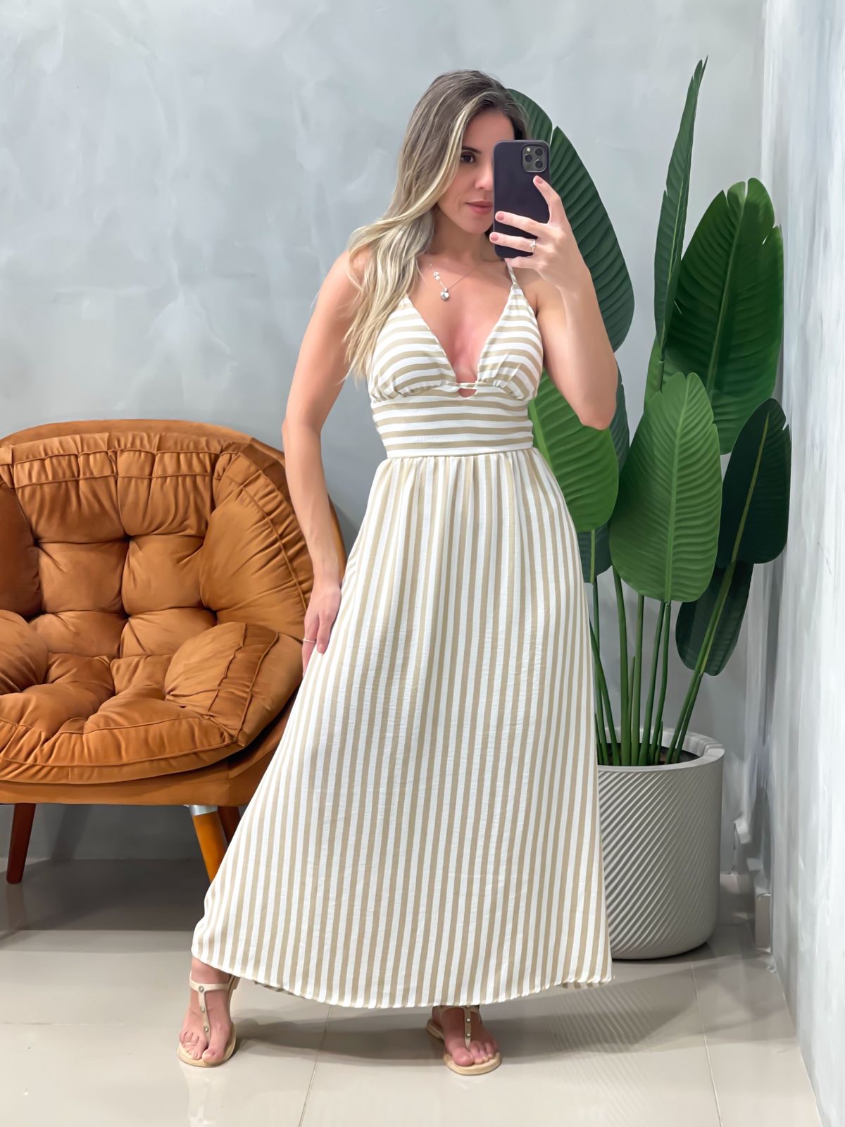 Vestido Midi em Duna com Decote e Amarração